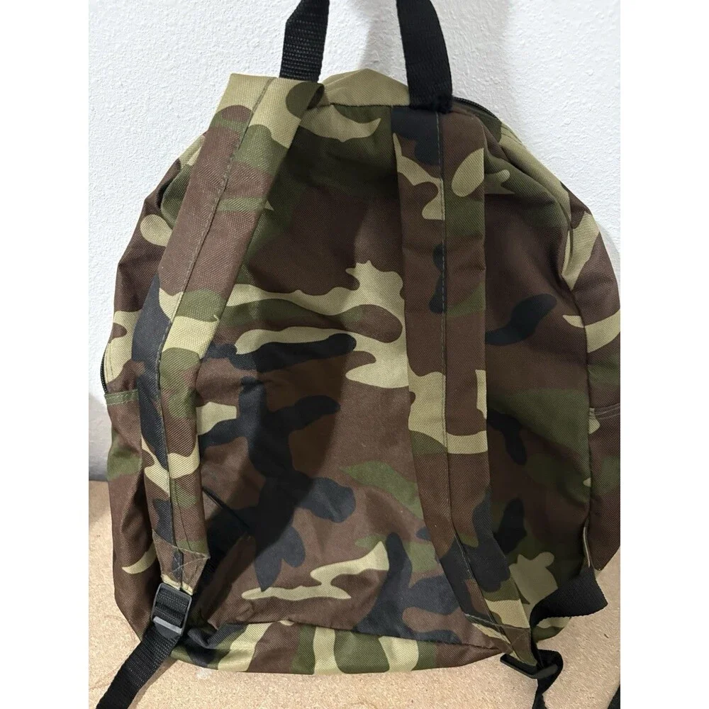 Army Camouflage Multicolor Zip Backpack, Adjustable Straps